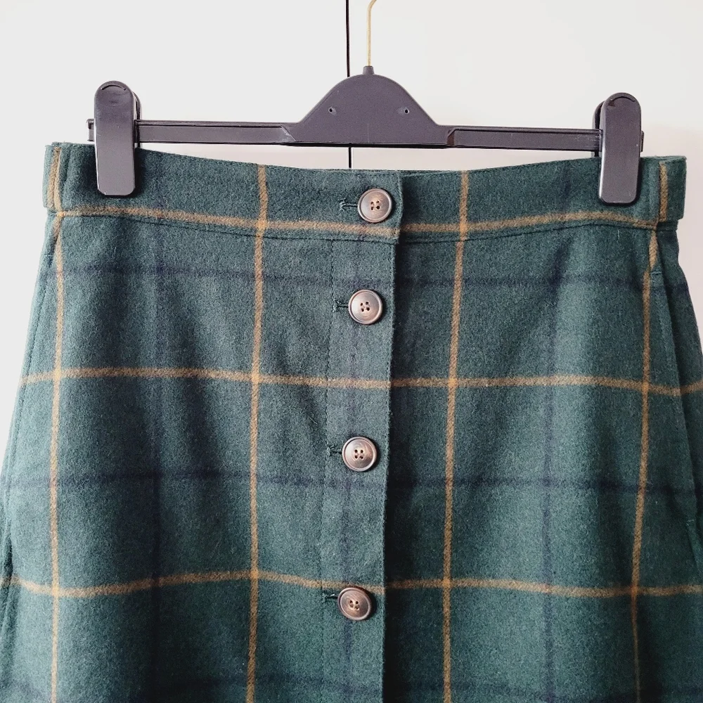 Green Plaid Button-Up Skirt - Picture 3 of 12
